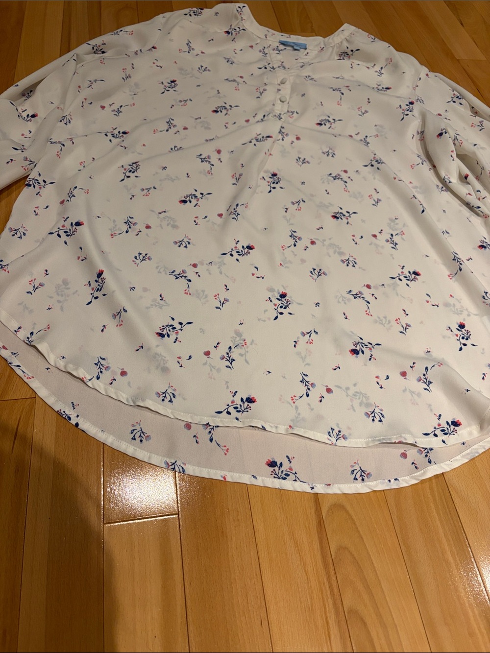VEUC Women's Penmans Long Sleeve Cream Floral Henley Blouse - size XL - Picture 7 of 16